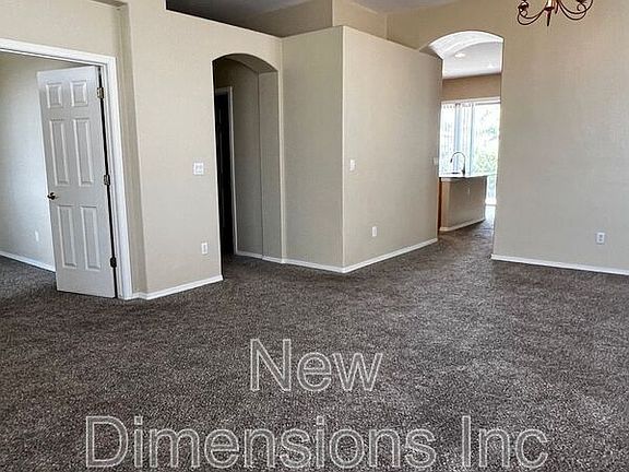 4th image of 1675 Brentford Way