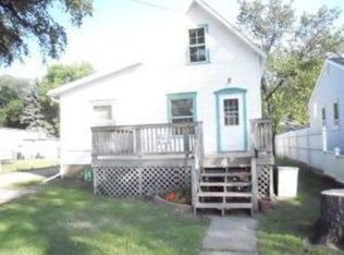 1527 10th Ave S, Fargo, ND 58103