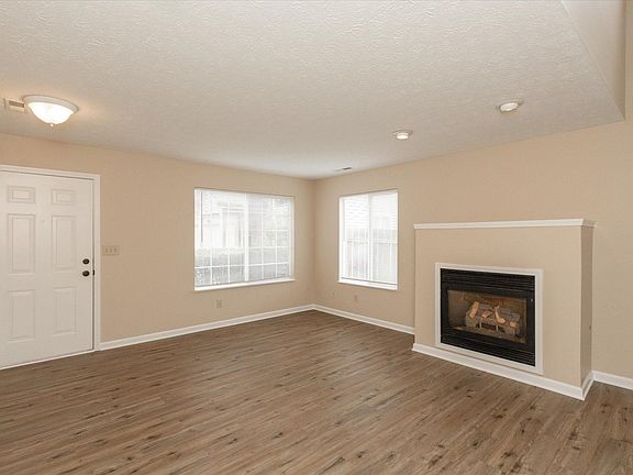 2nd image of 5015 Lewiston Dr