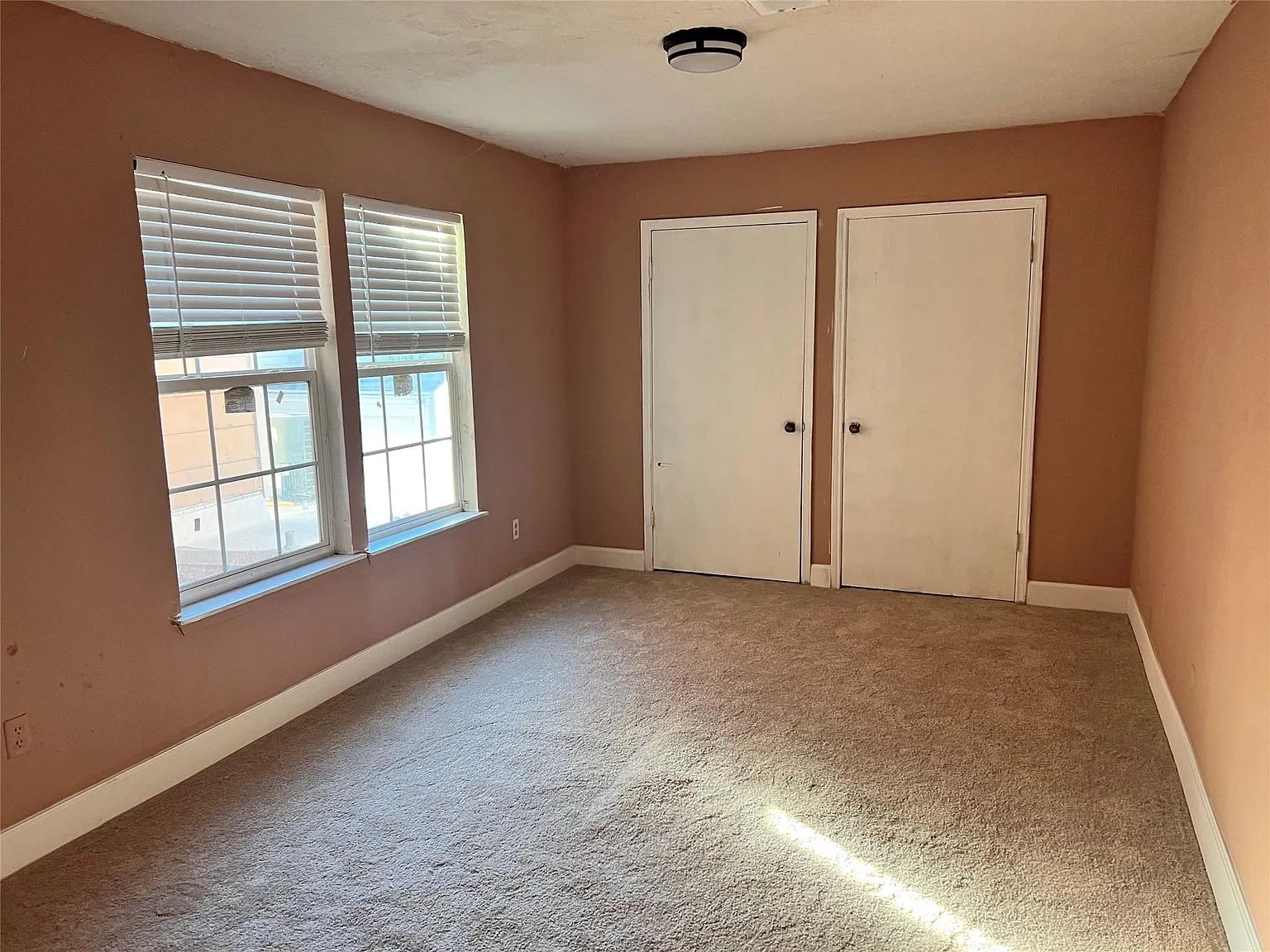 3 bed, 1.5 bath, 1534 sqft, $1,190 — Photo 3