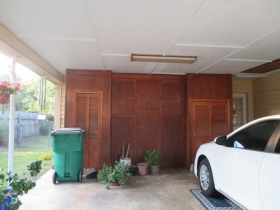 2nd image of 2308 Kaynell Dr