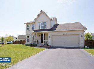 1655 Peter Ln, Romeoville, IL 60446