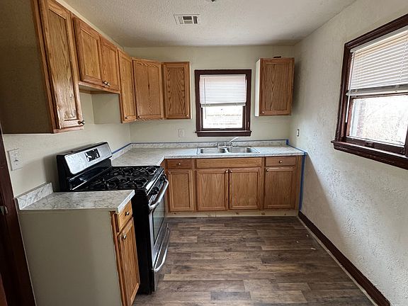 5th image of 2119 NE 26th St
