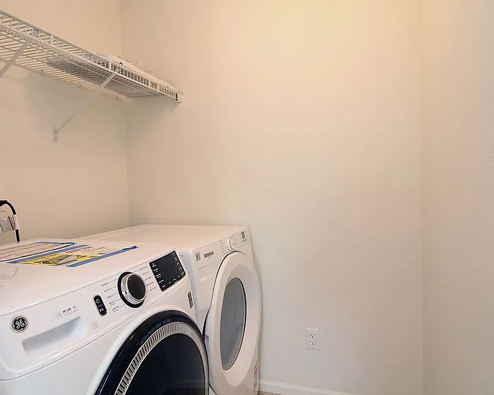 9946 NW Taylor St — Photo 26