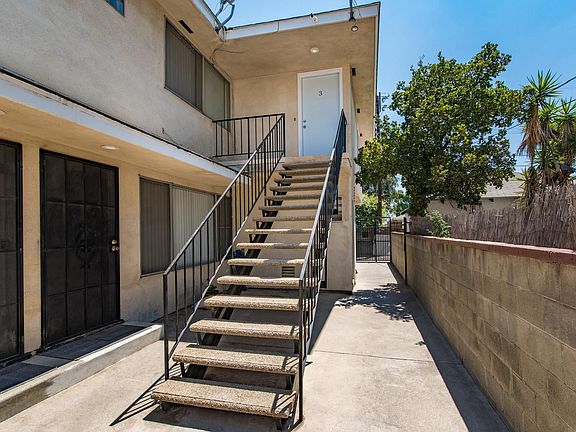 2nd image of 7100 Coldwater Canyon Ave APT 3