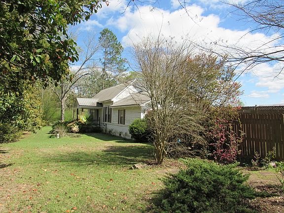 2nd image of 723 Riggs Store Rd