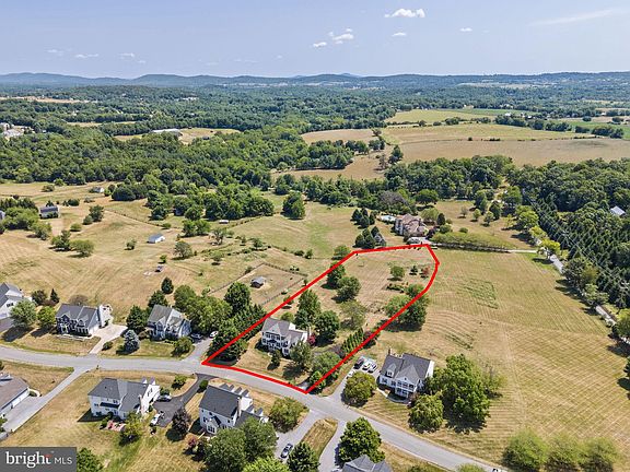 4th image of 14688 Nina Ct
