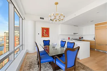 Rented by R New York