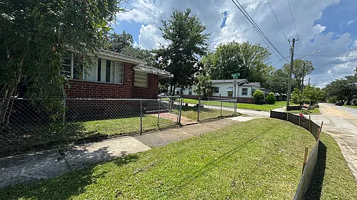 1356 W 8th St Photo 1