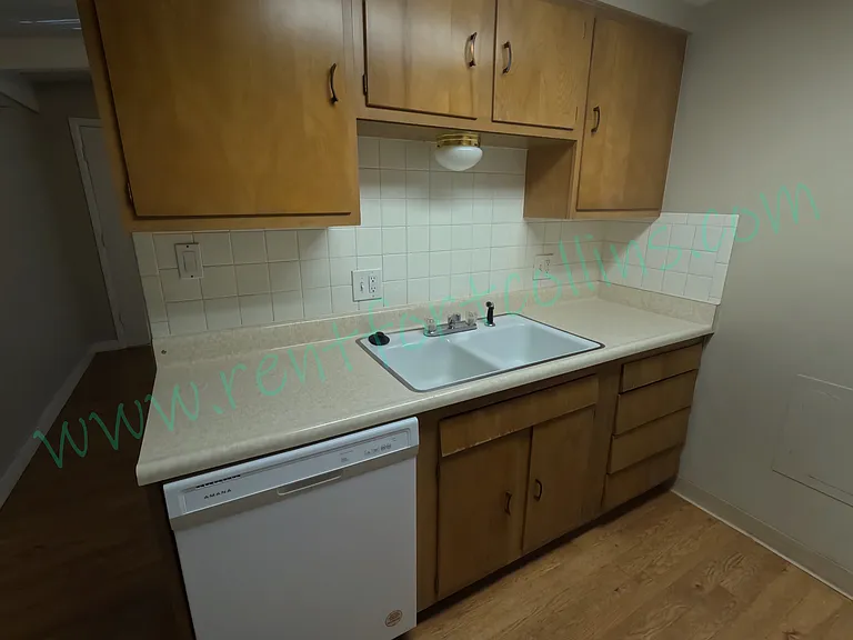 1112 Columbine Ct #15 — Photo 8