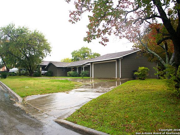 2nd image of 806 Northcrest Dr