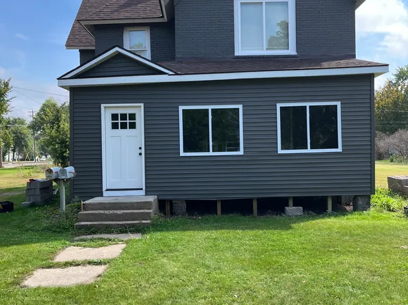 716 2nd St NE, Little Falls, MN 56345