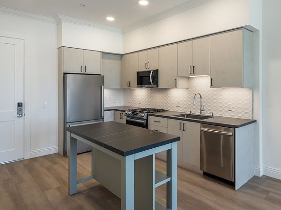 3rd image of 7130 Kittyhawk Ave #404