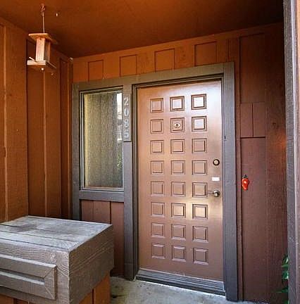 3rd image of 2085 Stonewood Ct
