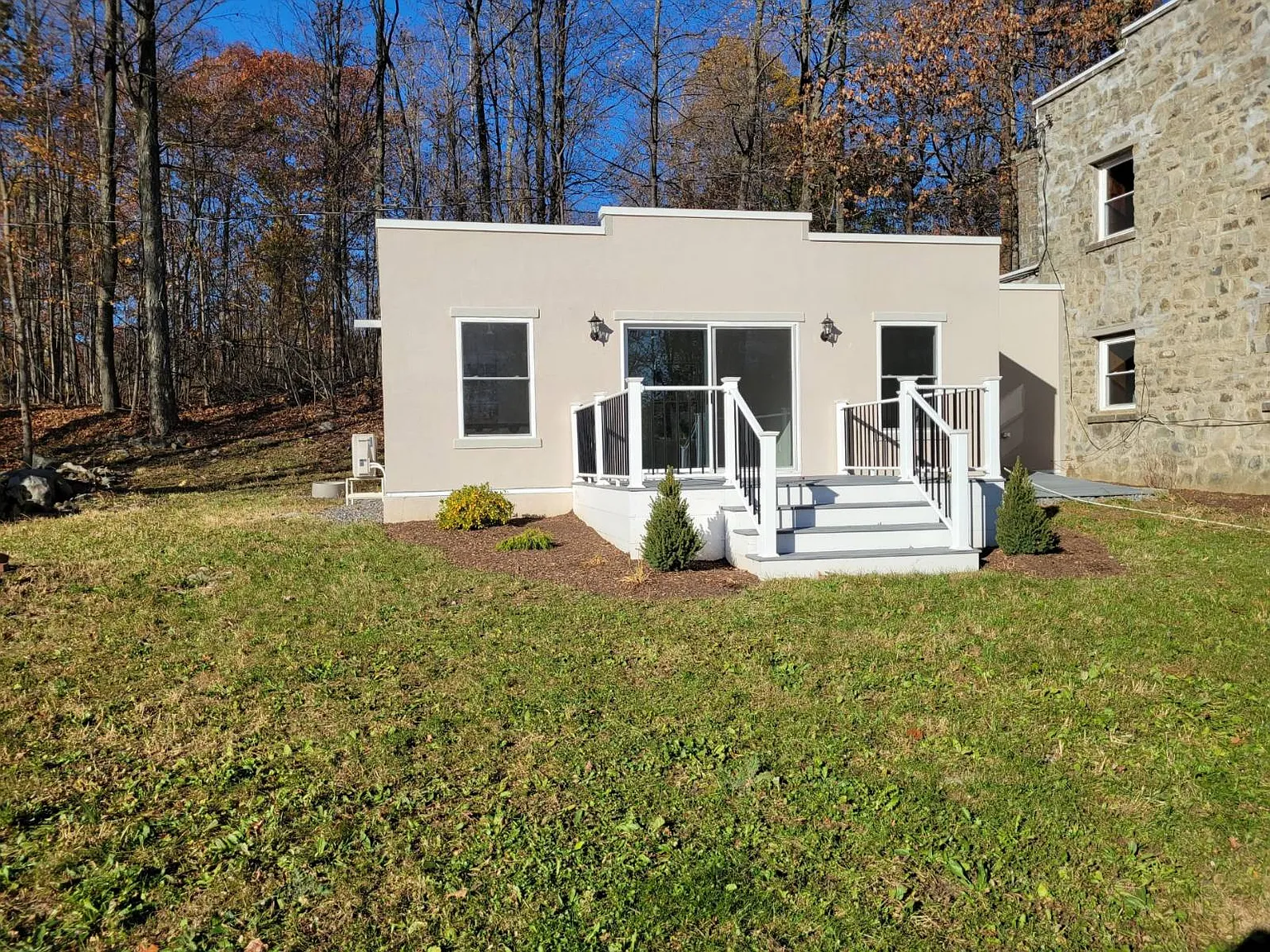 2 bed, 2.0 bath, 1400 sqft, $2,900 — Photo 1