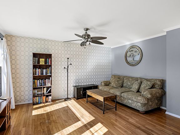 2nd image of 4122 Breckenridge Ave