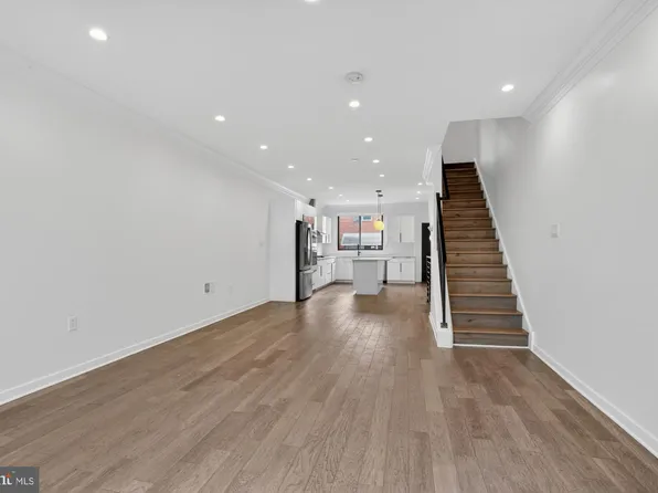 3336 Salmon St, Philadelphia, PA 19134