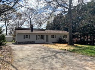 3226 21st Ave NE, Hickory, NC 28601