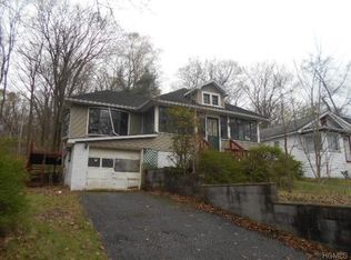 123 S Plank Rd, Newburgh, NY 12550