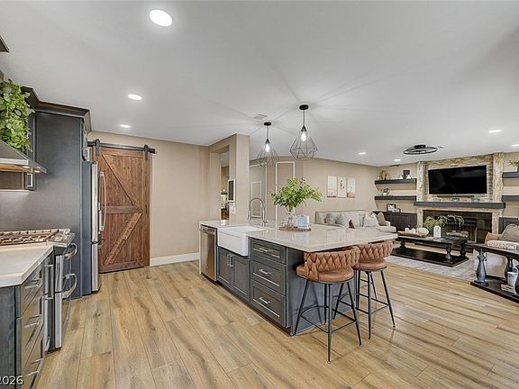 4th image of 9421 Crown Vista Ln