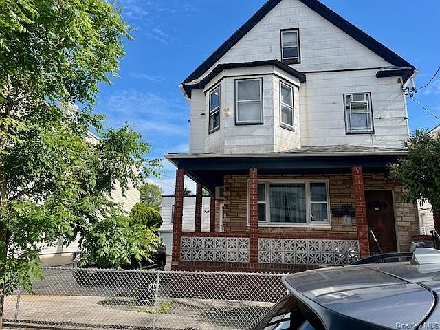 1st image of 8032 90th Avenue