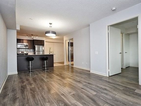 3rd image of 525 Wilson Ave Unit 405