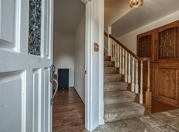 3rd image of 3015 Valerie Ct