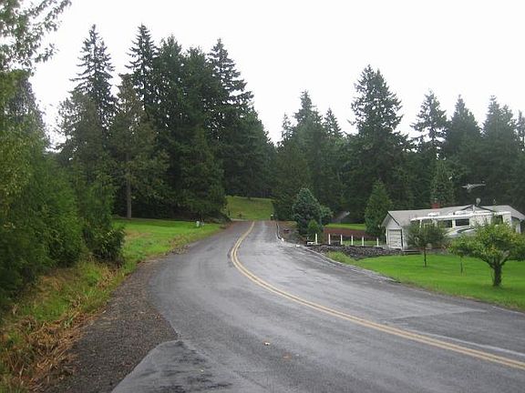 3rd image of 106 Meadow Dr