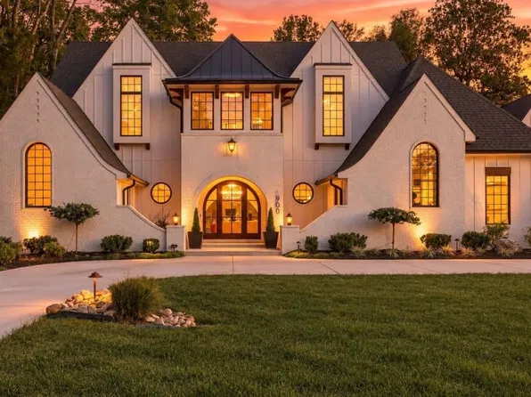 900 Jefferson Dr, Charlotte, NC 28270