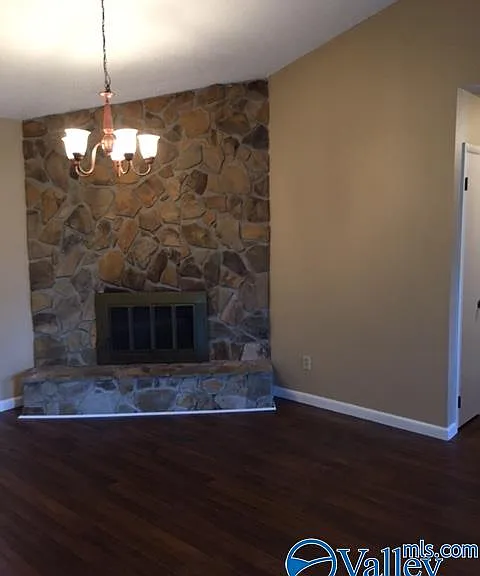 1027 Sharpsburg Dr SE — Photo 3