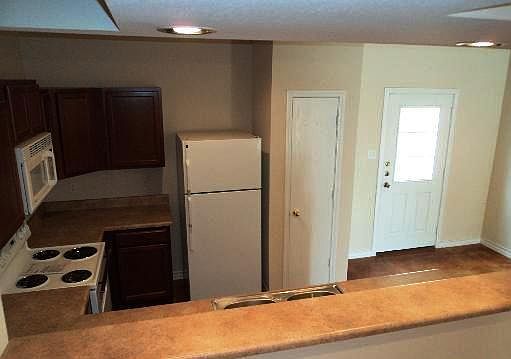 3rd image of 5010 Summit Pass APT 2