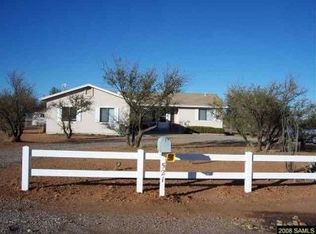521 E Oak St, Huachuca City, AZ 85616