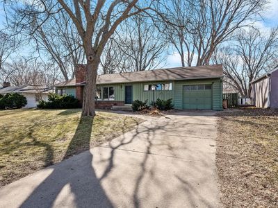 1186 Burke Ave W, Roseville, MN, 55113