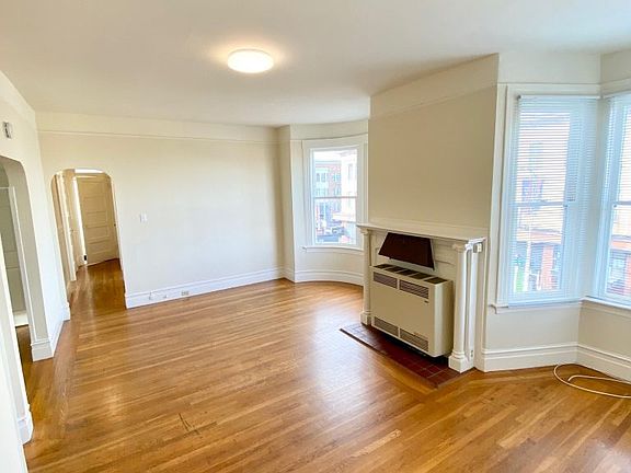 5th image of 2281 Chestnut St #2281