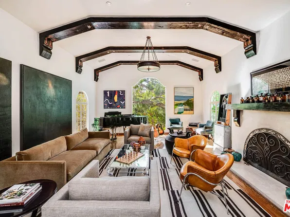 3267 Ledgewood Dr, Los Angeles, CA 90068