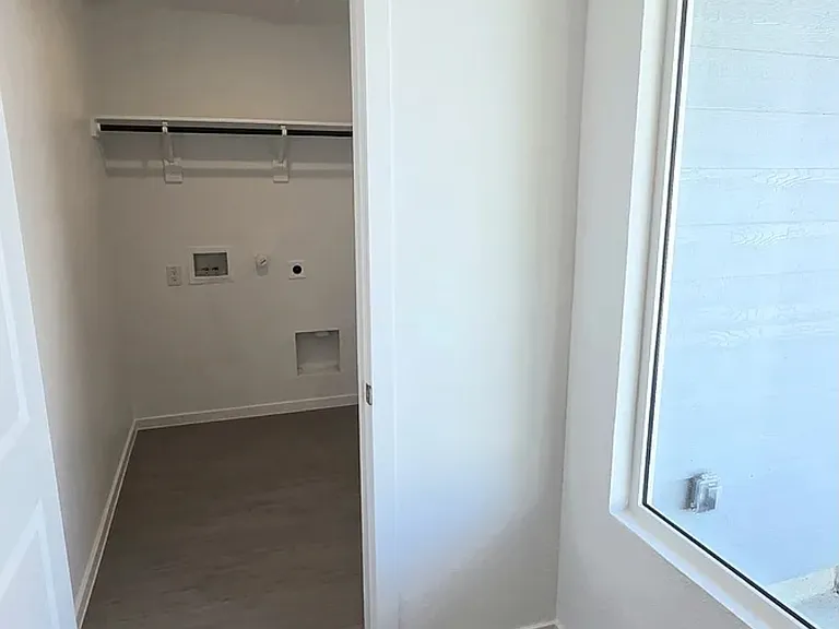3149 Campeiro Ave — Photo 12