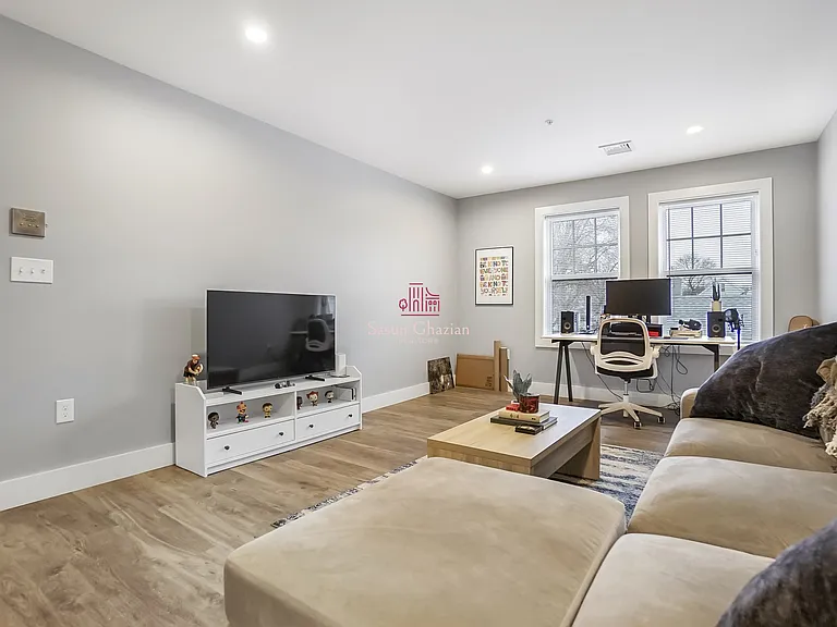 245 Bussey St #303 — Photo 17