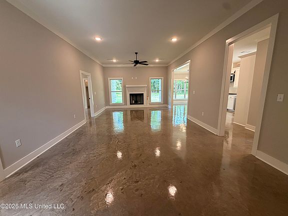 4th image of 198 Lake Harbor Rd