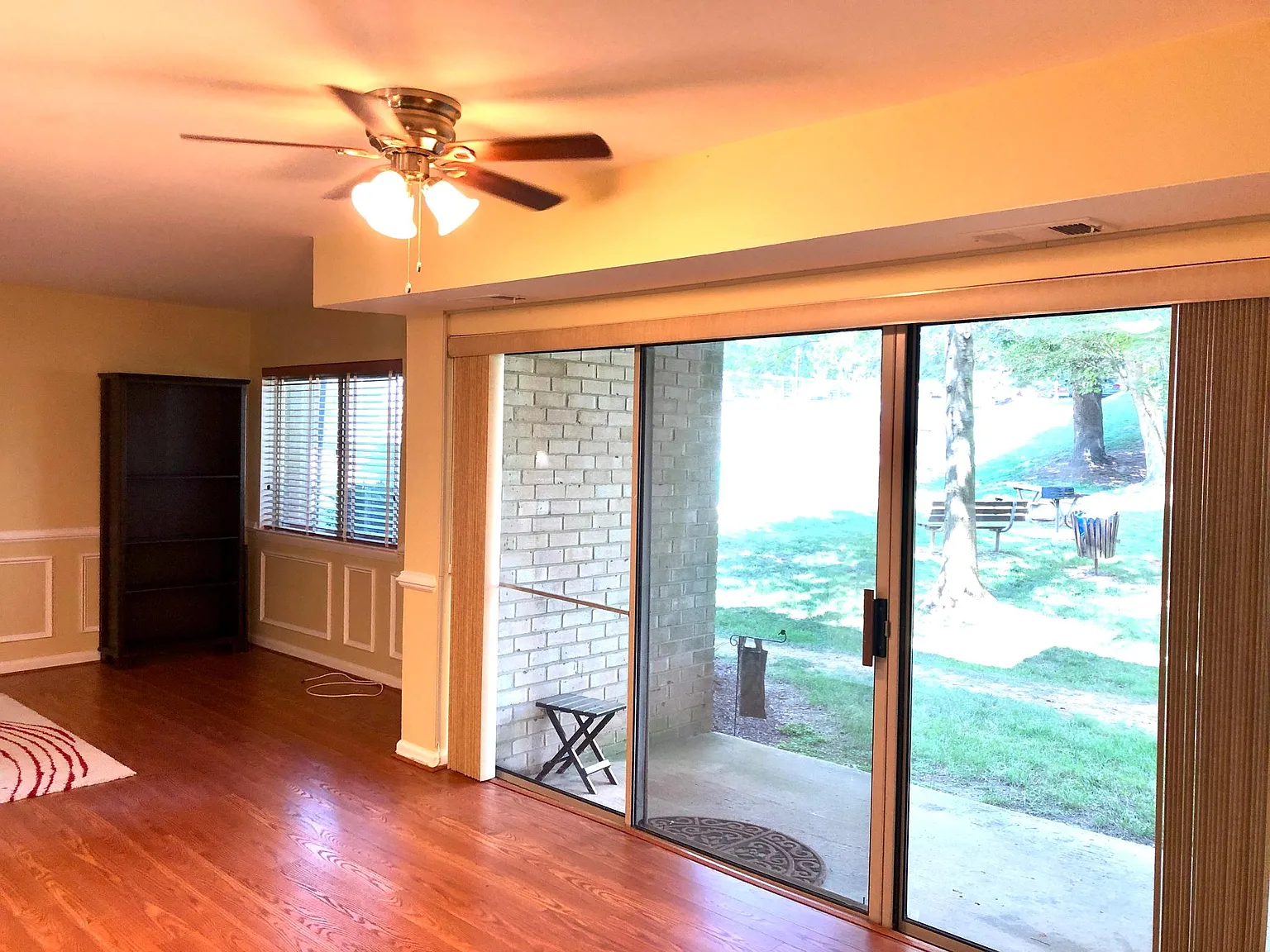 2 bed, 1007 sqft, $2,400 — Photo 4