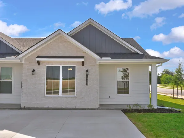The 1004 Plan, Townhomes at Yaupon Trails