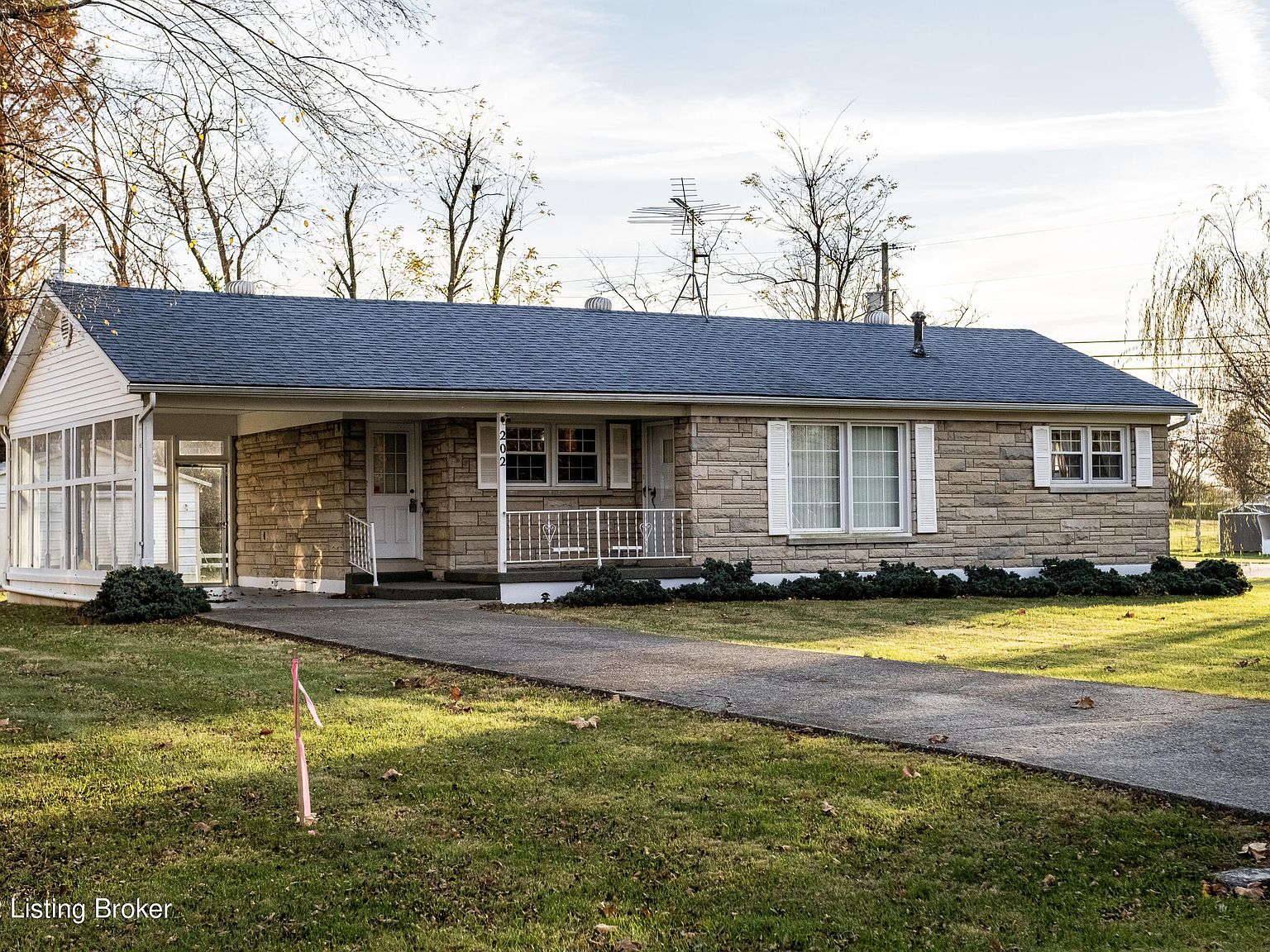 202 Valley Ter, Irvington, KY 40146 Zillow