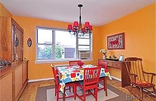 3rd image of 2711 Henry Hudson Pkwy W