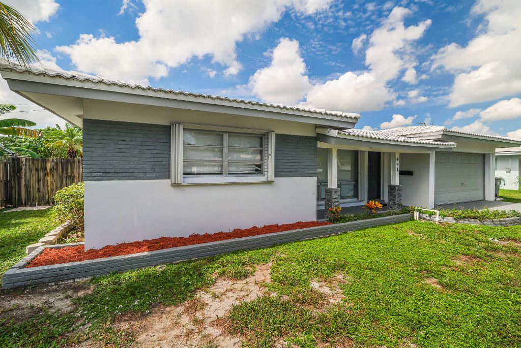 461 SE 3RD Avenue, photo 4