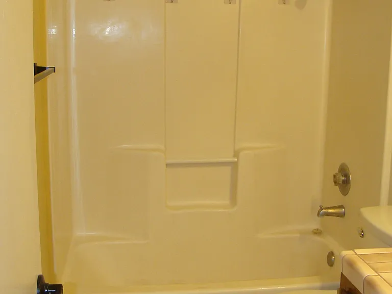 343 W Herndon Ave — Photo 12