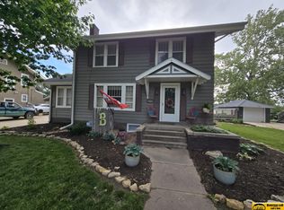1421 N 11th St, Beatrice, NE 68310