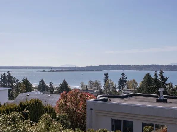 15662 Semiahmoo Ave, White Rock, BC V4B 1V4