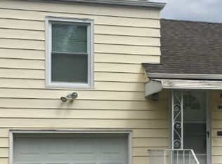 5927 N 33rd Ave, Omaha, NE 68111