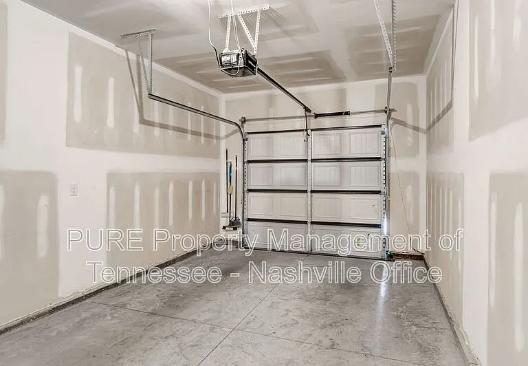 4519 Skywood Ln — Photo 32