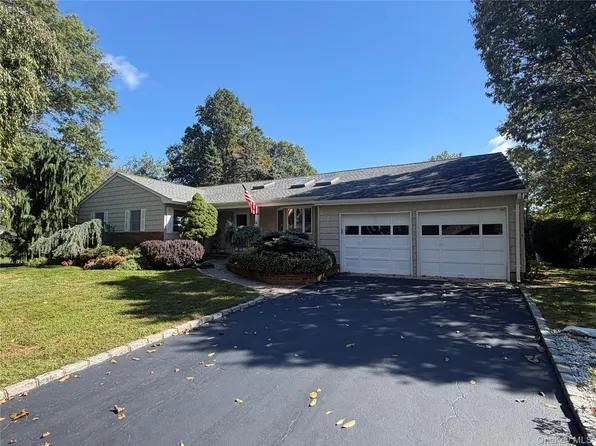 4 Partridge Lane, Huntington, NY 11743