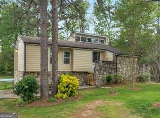 915 Strawberry Ct, Ellenwood, GA